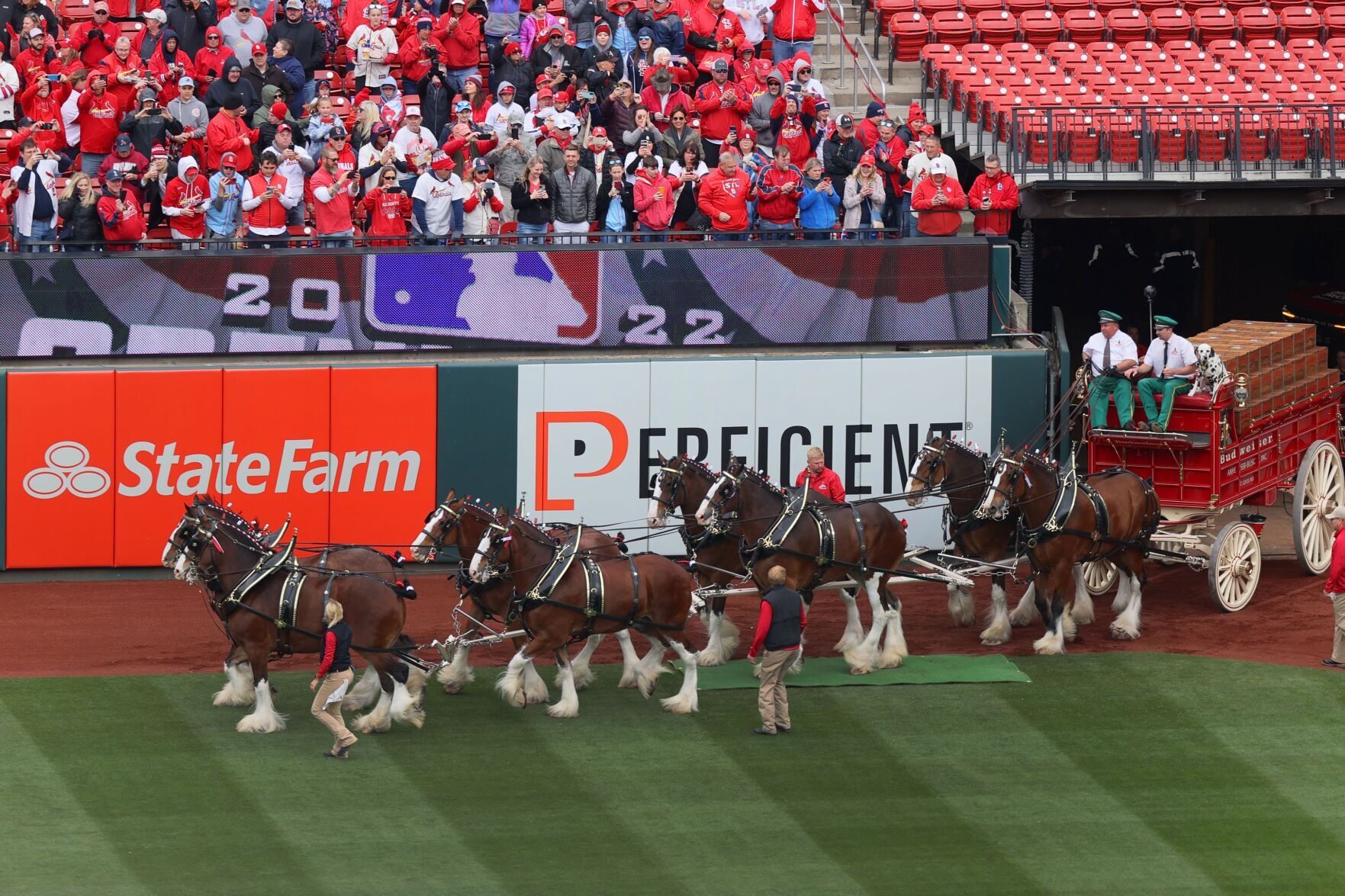 Cardinals host opening day at Busch Stadium